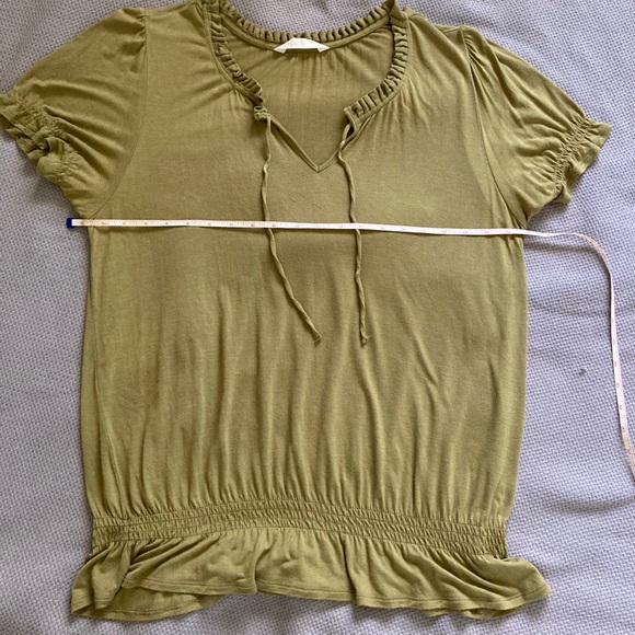 Old Navy Light Olive Short Sleeve Top - Picture 10 of 12